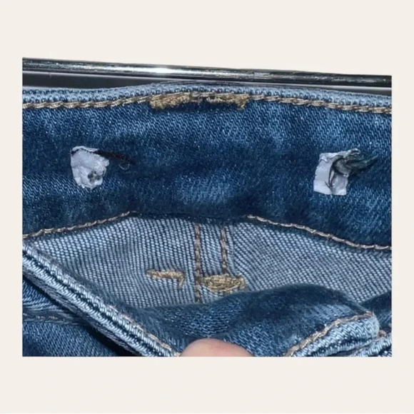 0857. KANCAN DENIM JEANS SIZE 24 DISTRESSED‎ WITH SHARK BITE HEM - Picture 6 of 10